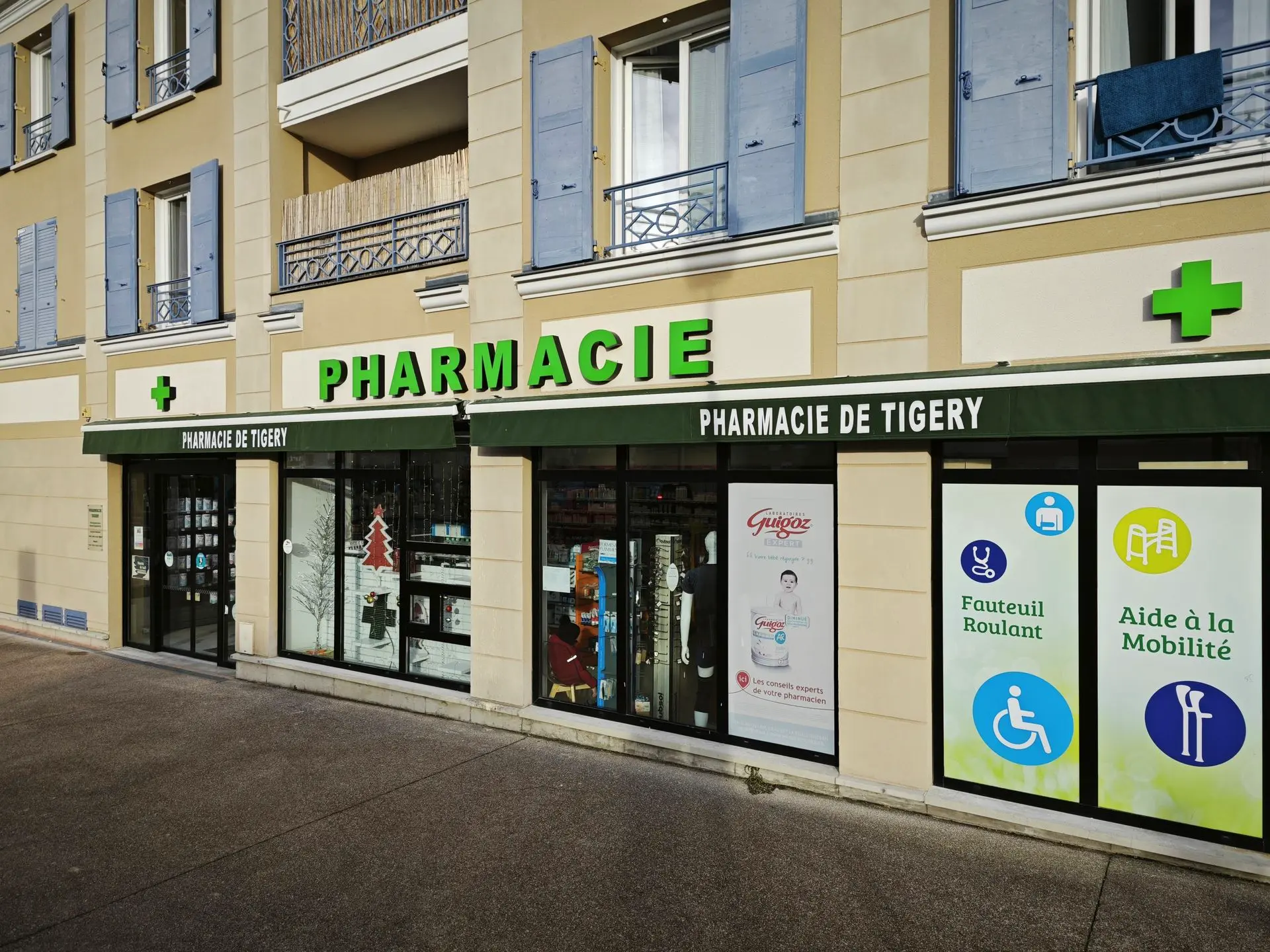 enseigne lumineuse pharmacie de tigery