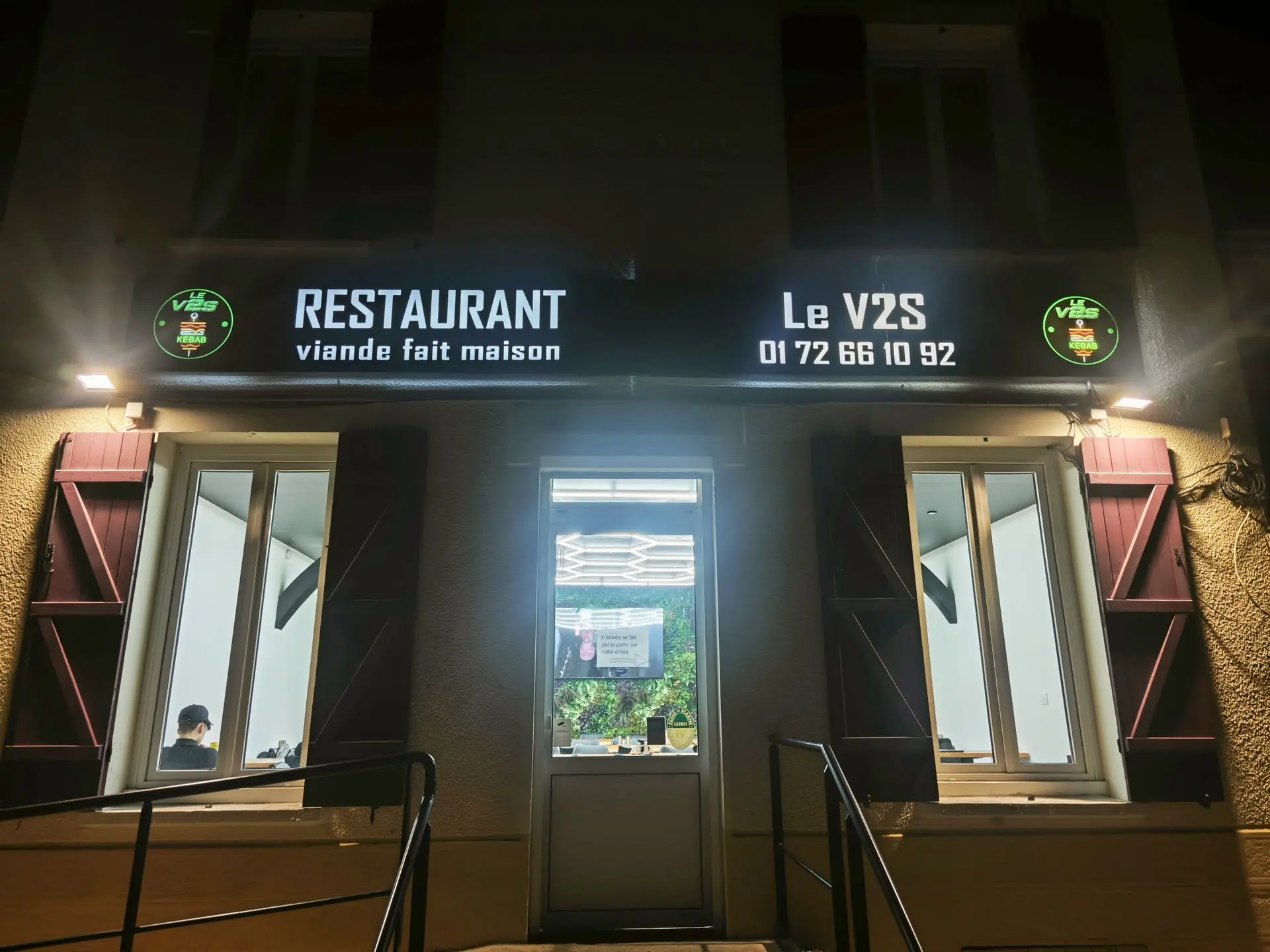 Enseigne lumineuse Restaurant le V2S